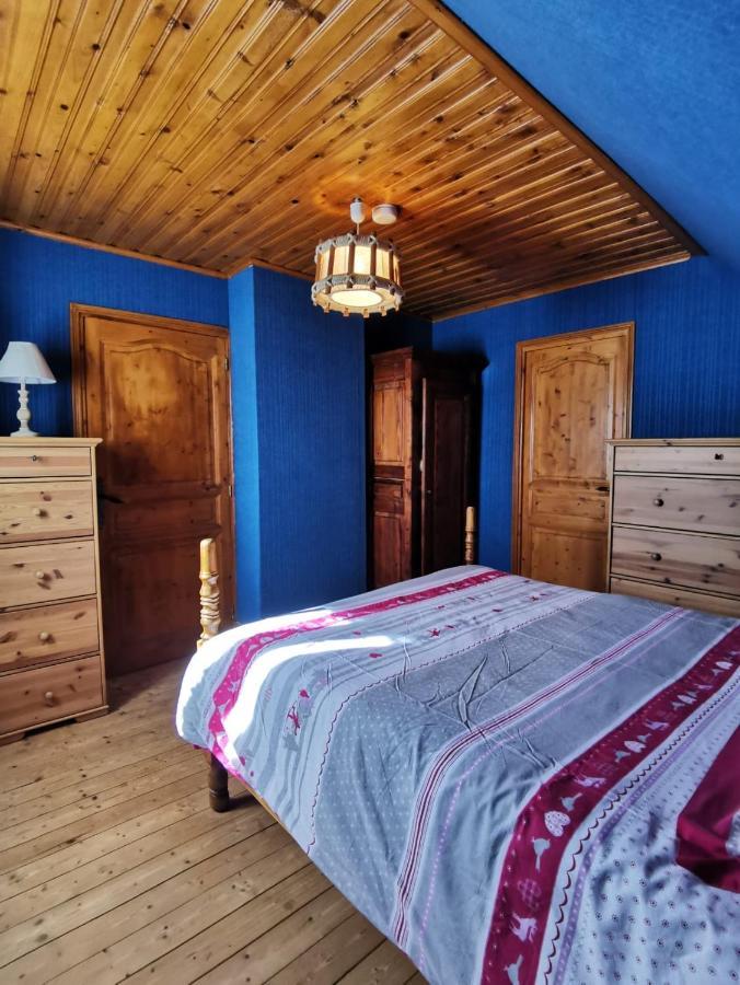 Authentique Chalet Vue Sur Le Lac Et Les Pistes Besse-et-Saint-Anastaise Exterior photo
