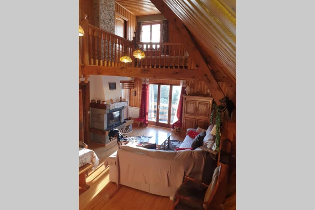 Authentique Chalet Vue Sur Le Lac Et Les Pistes Besse-et-Saint-Anastaise Exterior photo
